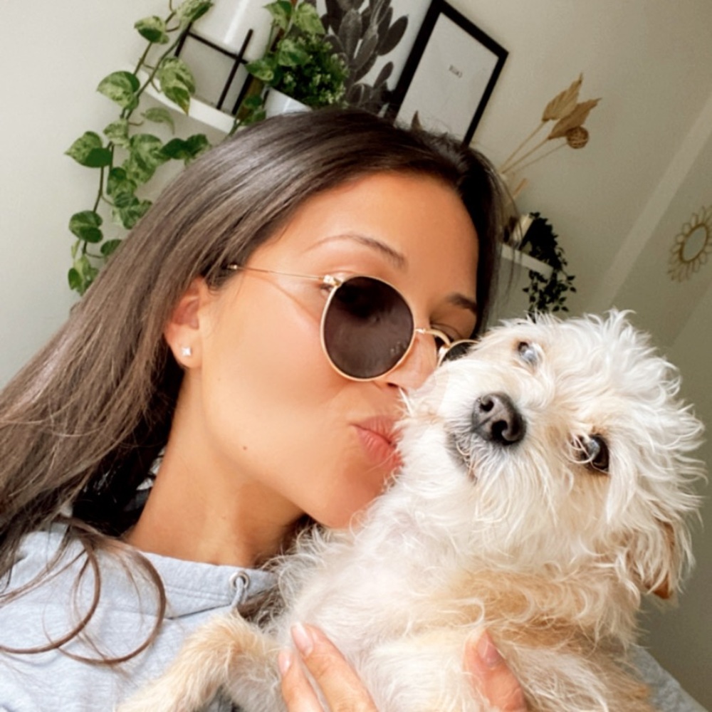 Meet your Posher, Bella